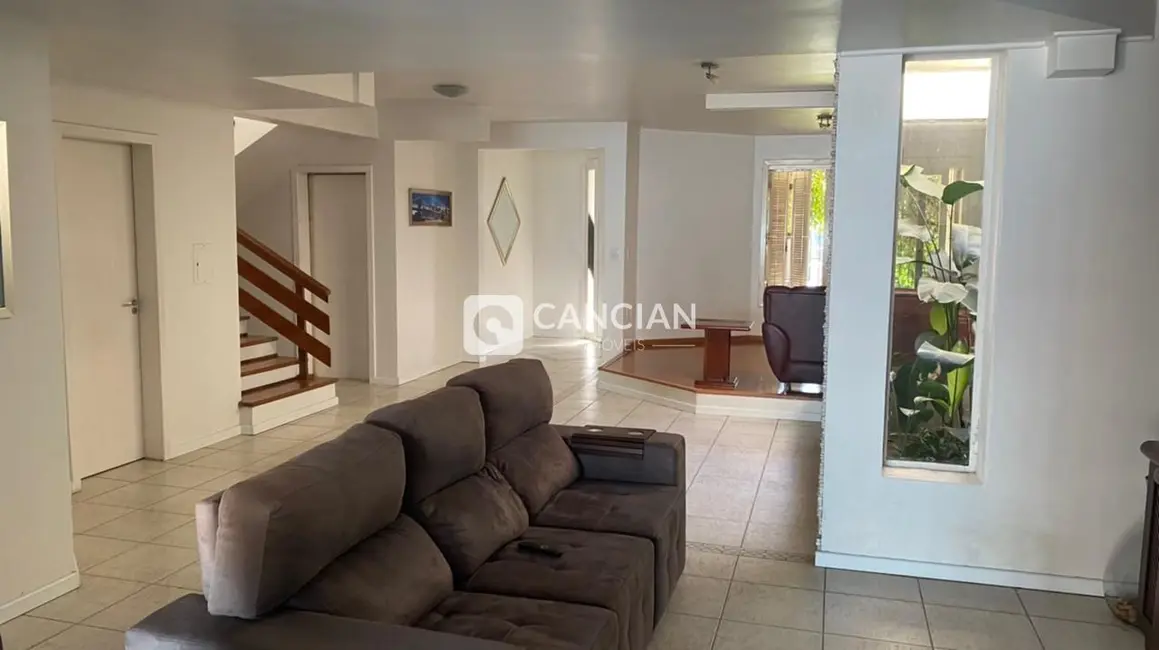 Casa com 4 quartos à venda, 354m2 em Nossa Senhora de Lourdes, Santa Maria - RS - imagem 7 Foto 7 de Casa com 4 quartos à venda, 354m2 em Nossa Senhora de Lourdes, Santa Maria - RS
