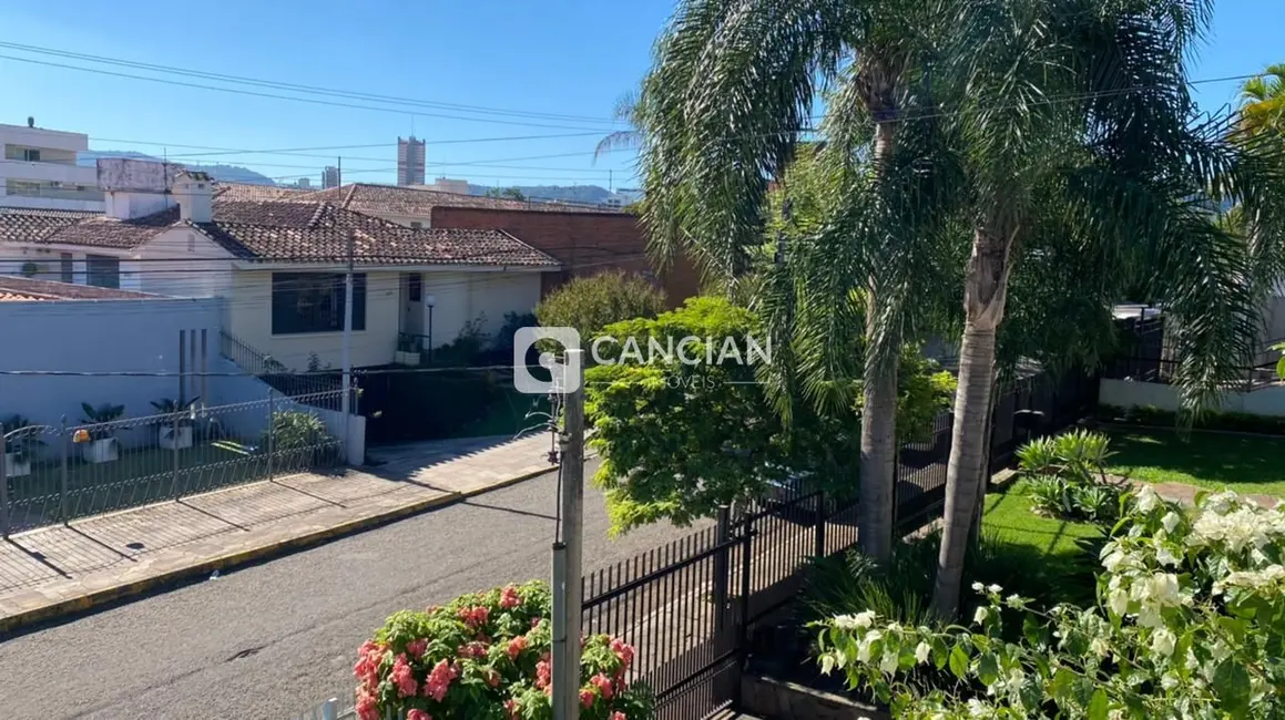 Casa com 4 quartos à venda, 354m2 em Nossa Senhora de Lourdes, Santa Maria - RS - imagem 3 Foto 3 de Casa com 4 quartos à venda, 354m2 em Nossa Senhora de Lourdes, Santa Maria - RS