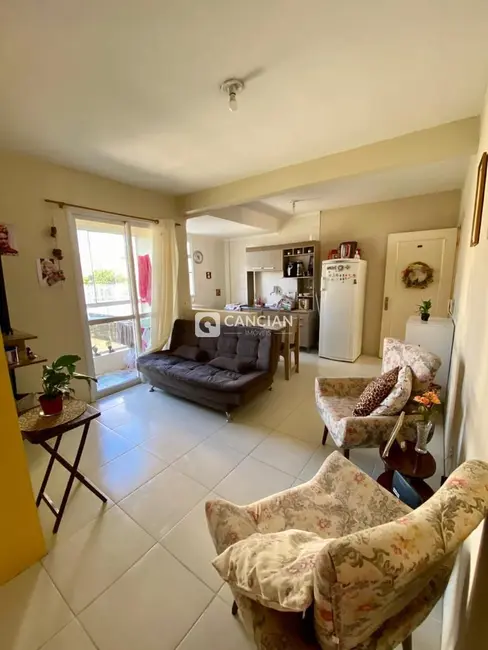 Foto 3 de Apartamento com 2 quartos à venda, 53m2 em Nossa Senhora das Dores, Santa Maria - RS