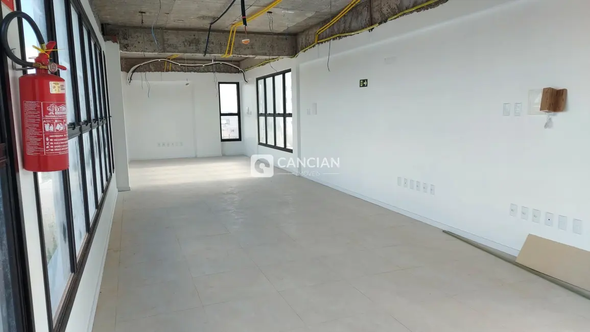 Foto 5 de Sala Comercial com 1 quarto para alugar, 75m2 em Nossa Senhora de Fátima, Santa Maria - RS