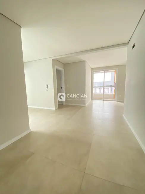 Foto 2 de Apartamento com 2 quartos à venda, 83m2 em Nossa Senhora de Fátima, Santa Maria - RS