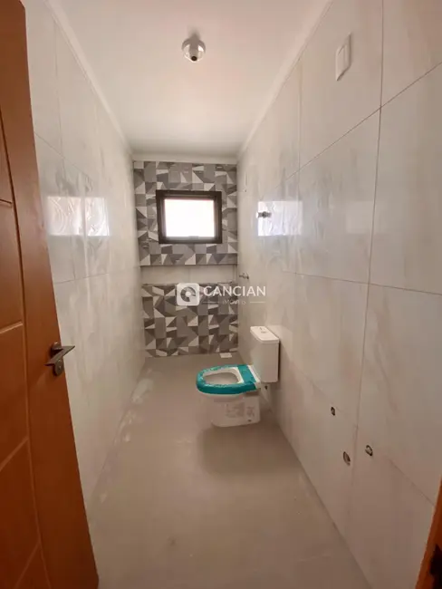 Casa com 3 quartos à venda, 178m2 em Camobi, Santa Maria - RS - imagem 8 Foto 8 de Casa com 3 quartos à venda, 178m2 em Camobi, Santa Maria - RS