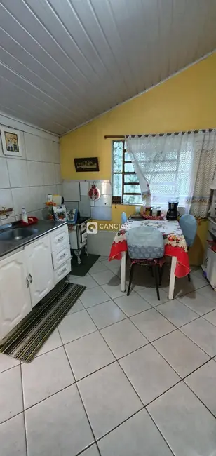 Casa com 2 quartos à venda, 79m2 em Camobi, Santa Maria - RS - imagem 5 Foto 5 de Casa com 2 quartos à venda, 79m2 em Camobi, Santa Maria - RS