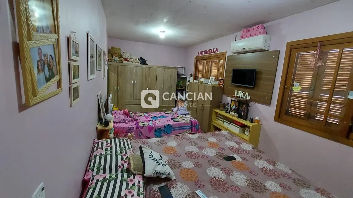 Casa com 4 quartos à venda, 280m2 em Juscelino Kubitschek, Santa Maria - RS - imagem 6 Foto 6 de Casa com 4 quartos à venda, 280m2 em Juscelino Kubitschek, Santa Maria - RS