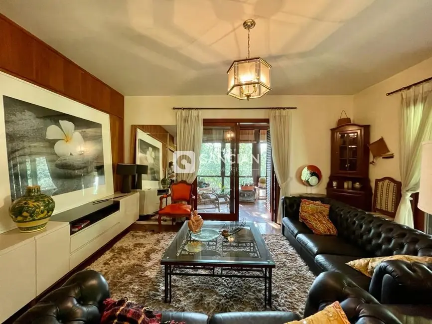 Casa com 3 quartos à venda, 395m2 em Camobi, Santa Maria - RS - imagem 7 Foto 7 de Casa com 3 quartos à venda, 395m2 em Camobi, Santa Maria - RS