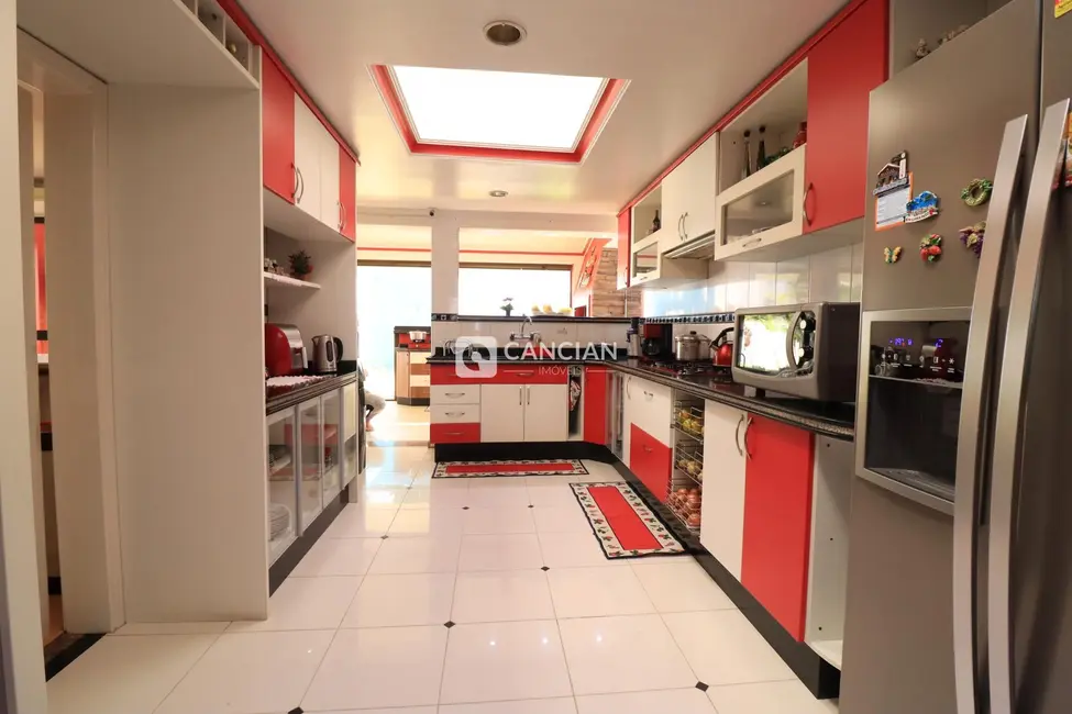 Casa com 6 quartos à venda, 640m2 em Nossa Senhora de Lourdes, Santa Maria - RS - imagem 9 Foto 9 de Casa com 6 quartos à venda, 640m2 em Nossa Senhora de Lourdes, Santa Maria - RS