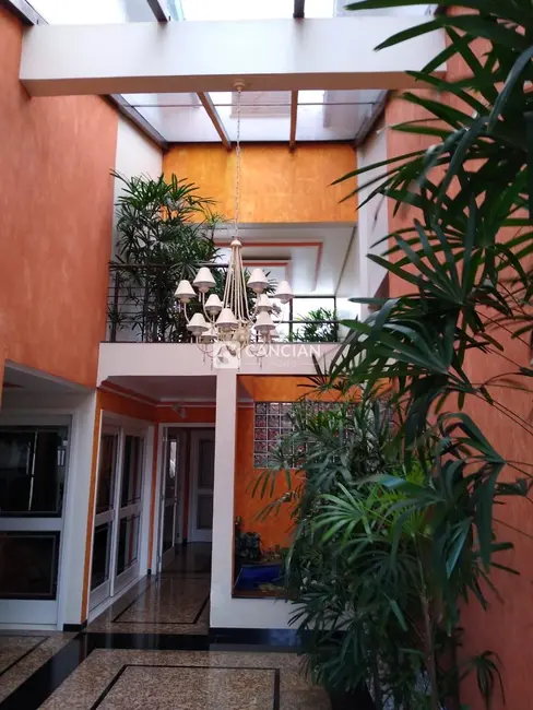 Casa com 6 quartos à venda, 640m2 em Nossa Senhora de Lourdes, Santa Maria - RS - imagem 7 Foto 7 de Casa com 6 quartos à venda, 640m2 em Nossa Senhora de Lourdes, Santa Maria - RS