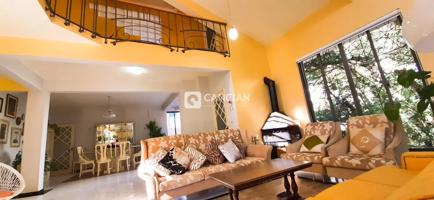 Casa com 3 quartos à venda, 800m2 em Nossa Senhora de Lourdes, Santa Maria - RS - imagem 6 Foto 6 de Casa com 3 quartos à venda, 800m2 em Nossa Senhora de Lourdes, Santa Maria - RS