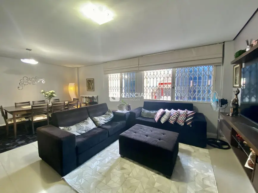 Foto 5 de Apartamento com 3 quartos à venda, 138m2 em Centro, Santa Maria - RS