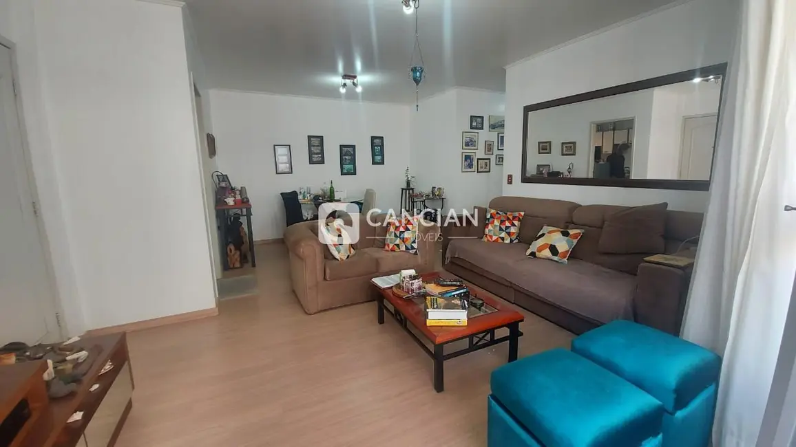 Foto 2 de Apartamento com 3 quartos à venda, 120m2 em Nossa Senhora Medianeira, Santa Maria - RS