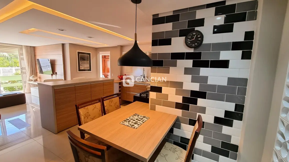 Foto 7 de Apartamento com 3 quartos à venda, 150m2 em Nossa Senhora de Fátima, Santa Maria - RS