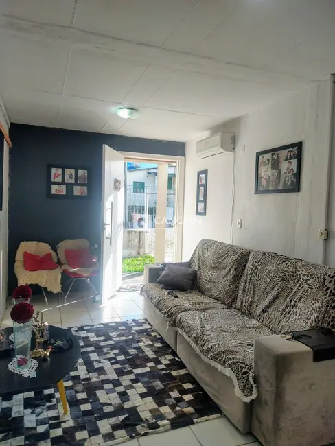 Casa com 3 quartos à venda, 92m2 em Tancredo Neves, Santa Maria - RS - imagem 3 Foto 3 de Casa com 3 quartos à venda, 92m2 em Tancredo Neves, Santa Maria - RS