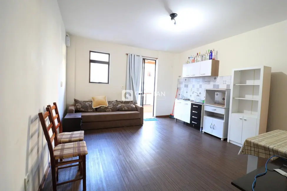 Foto 2 de Apartamento com 2 quartos à venda, 50m2 em Centro, Santa Maria - RS