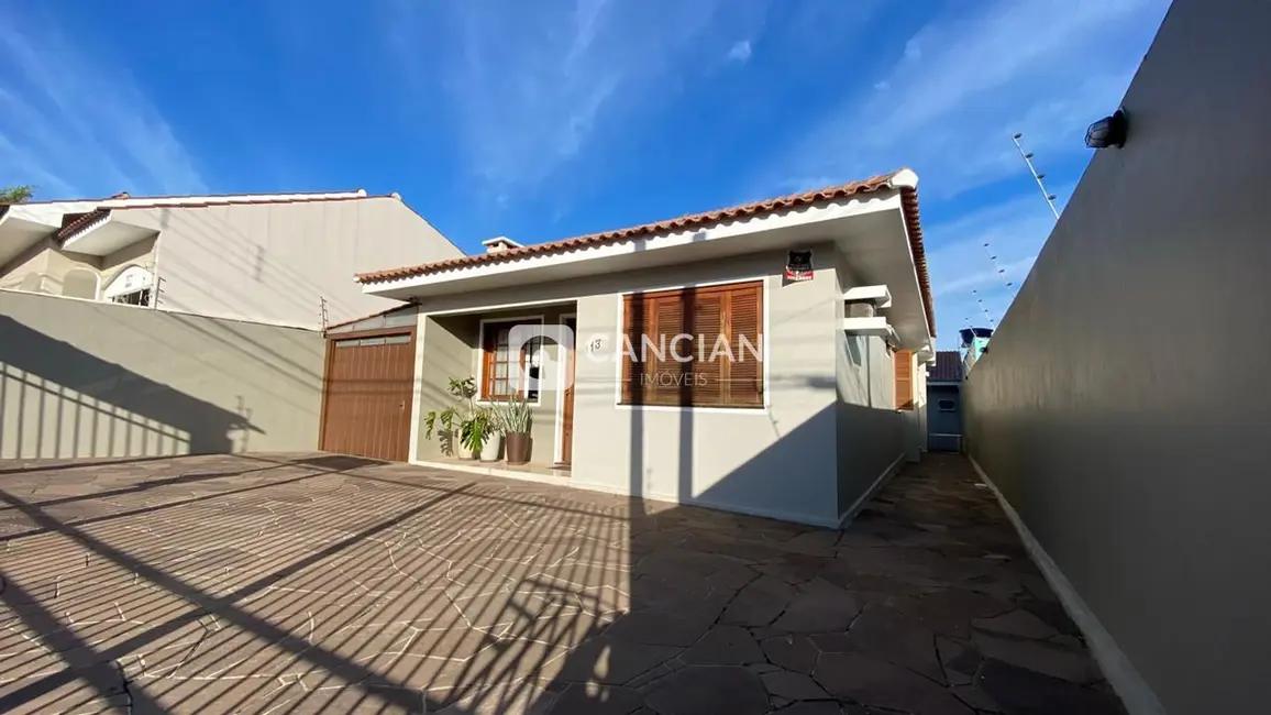 Casa com 3 quartos à venda, 202m2 em Nossa Senhora do Rosário, Santa Maria - RS - imagem 3 Foto 3 de Casa com 3 quartos à venda, 202m2 em Nossa Senhora do Rosário, Santa Maria - RS