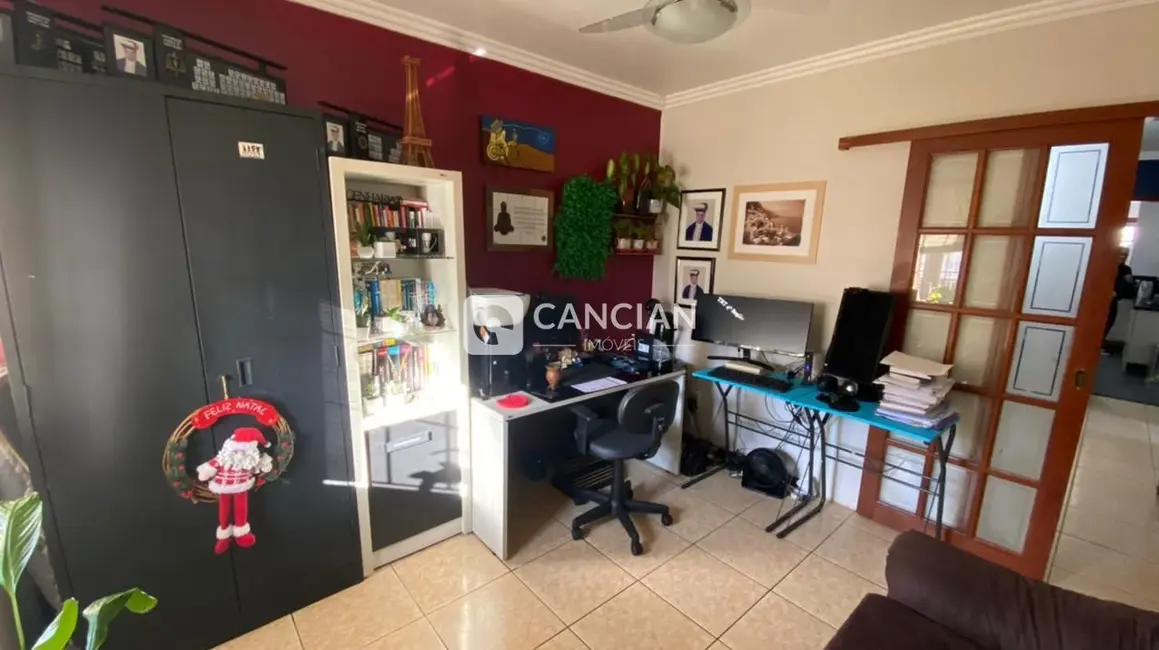 Casa com 3 quartos à venda, 202m2 em Nossa Senhora do Rosário, Santa Maria - RS - imagem 6 Foto 6 de Casa com 3 quartos à venda, 202m2 em Nossa Senhora do Rosário, Santa Maria - RS