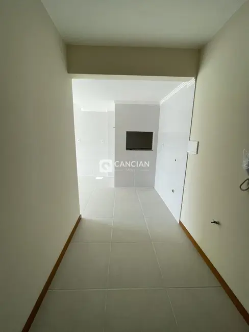 Foto 4 de Apartamento com 1 quarto à venda, 40m2 em Camobi, Santa Maria - RS