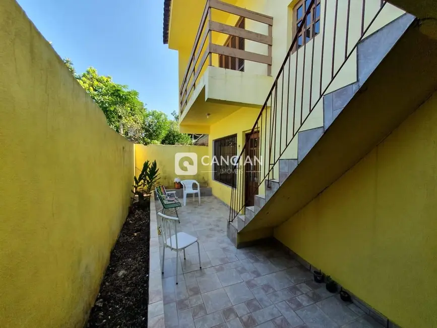 Foto 4 de Casa com 4 quartos à venda, 190m2 em Tancredo Neves, Santa Maria - RS