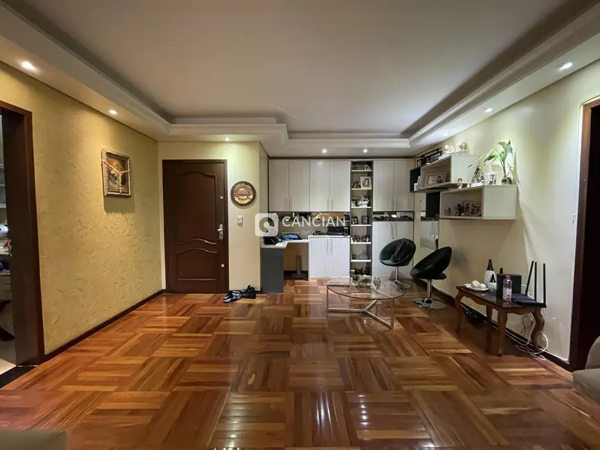 Cobertura com 3 quartos à venda, 176m2 em Camobi, Santa Maria - RS - imagem 5 Foto 5 de Cobertura com 3 quartos à venda, 176m2 em Camobi, Santa Maria - RS