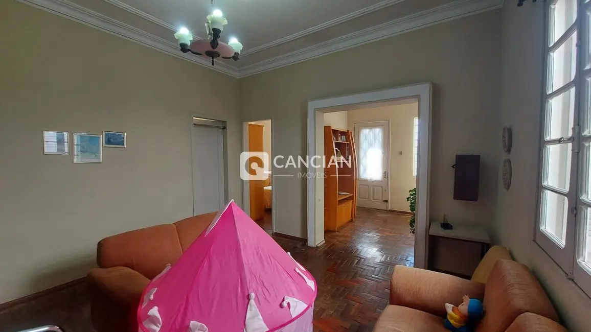 Casa com 4 quartos à venda, 191m2 em Nossa Senhora do Rosário, Santa Maria - RS - imagem 4 Foto 4 de Casa com 4 quartos à venda, 191m2 em Nossa Senhora do Rosário, Santa Maria - RS