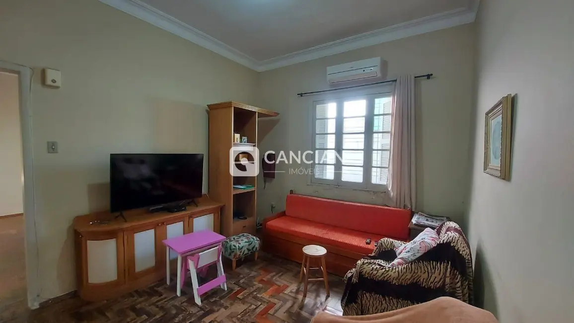 Casa com 4 quartos à venda, 191m2 em Nossa Senhora do Rosário, Santa Maria - RS - imagem 6 Foto 6 de Casa com 4 quartos à venda, 191m2 em Nossa Senhora do Rosário, Santa Maria - RS