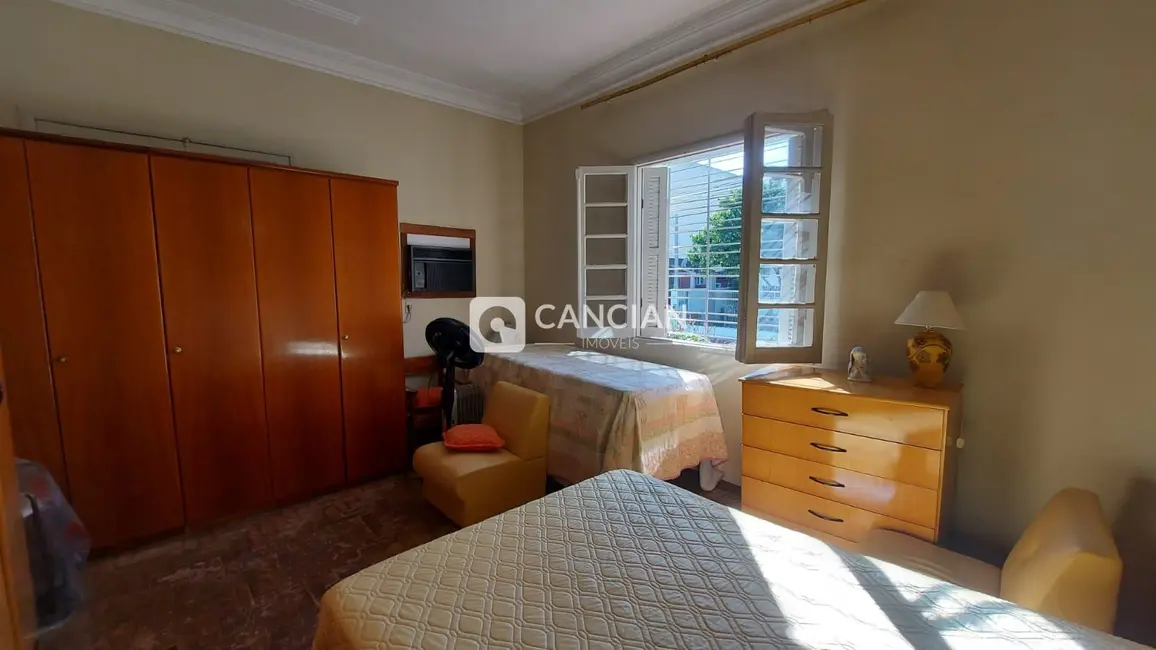 Casa com 4 quartos à venda, 191m2 em Nossa Senhora do Rosário, Santa Maria - RS - imagem 8 Foto 8 de Casa com 4 quartos à venda, 191m2 em Nossa Senhora do Rosário, Santa Maria - RS