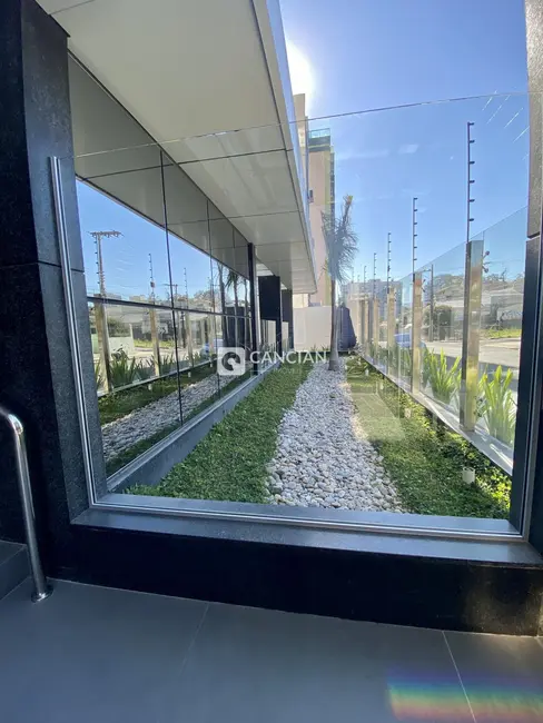 Foto 9 de Apartamento com 3 quartos à venda, 222m2 em Nossa Senhora de Fátima, Santa Maria - RS