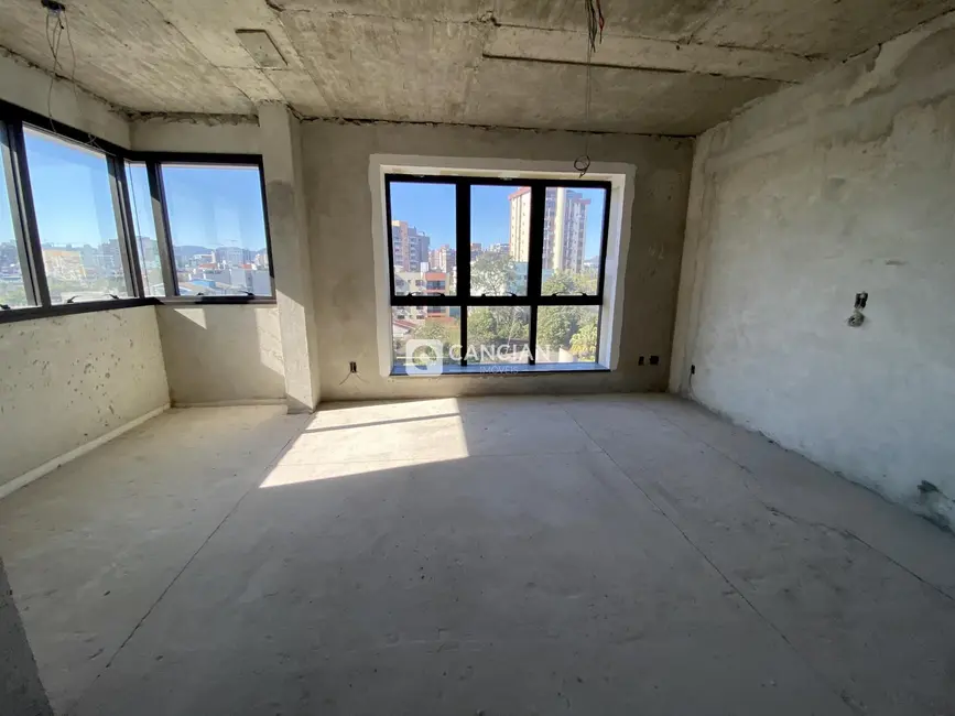 Foto 9 de Apartamento com 3 quartos à venda, 222m2 em Nossa Senhora de Fátima, Santa Maria - RS