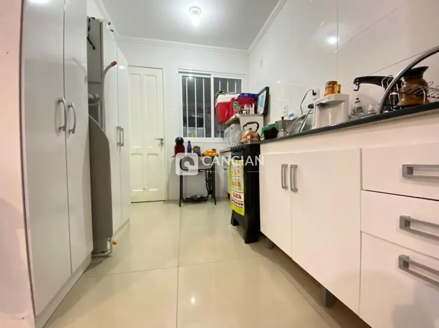Casa com 2 quartos à venda, 60m2 em Nossa Senhora Medianeira, Santa Maria - RS - imagem 6 Foto 6 de Casa com 2 quartos à venda, 60m2 em Nossa Senhora Medianeira, Santa Maria - RS
