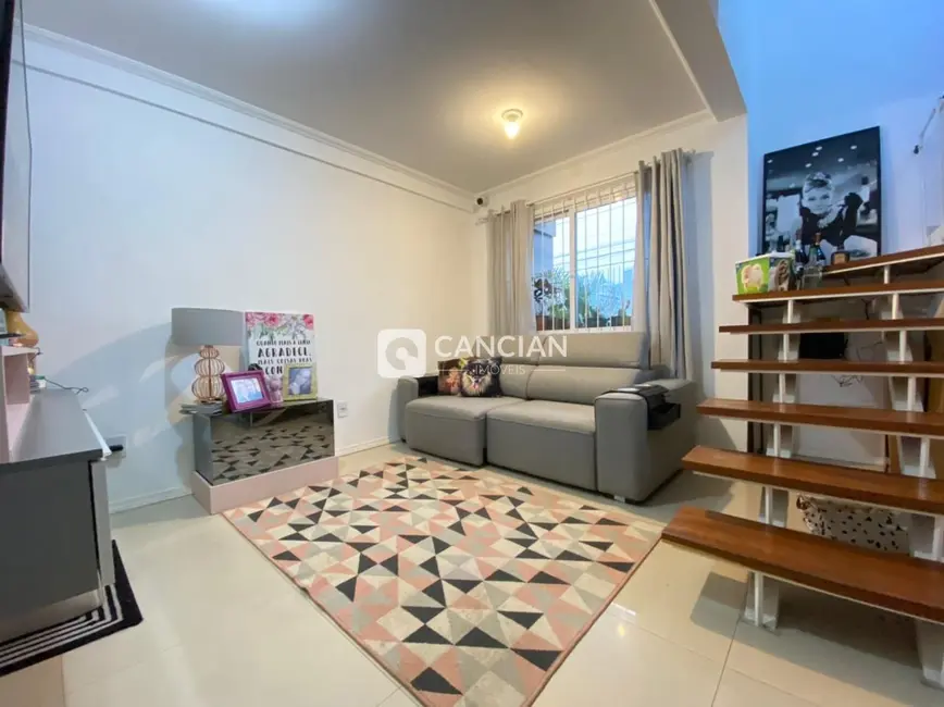 Casa com 2 quartos à venda, 60m2 em Nossa Senhora Medianeira, Santa Maria - RS - imagem 4 Foto 4 de Casa com 2 quartos à venda, 60m2 em Nossa Senhora Medianeira, Santa Maria - RS