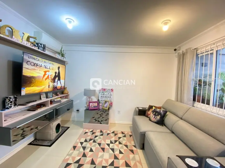 Casa com 2 quartos à venda, 60m2 em Nossa Senhora Medianeira, Santa Maria - RS - imagem 5 Foto 5 de Casa com 2 quartos à venda, 60m2 em Nossa Senhora Medianeira, Santa Maria - RS