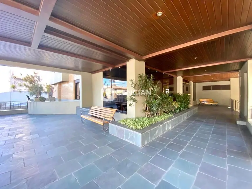 Foto 3 de Apartamento com 3 quartos à venda, 218m2 em Nossa Senhora de Fátima, Santa Maria - RS