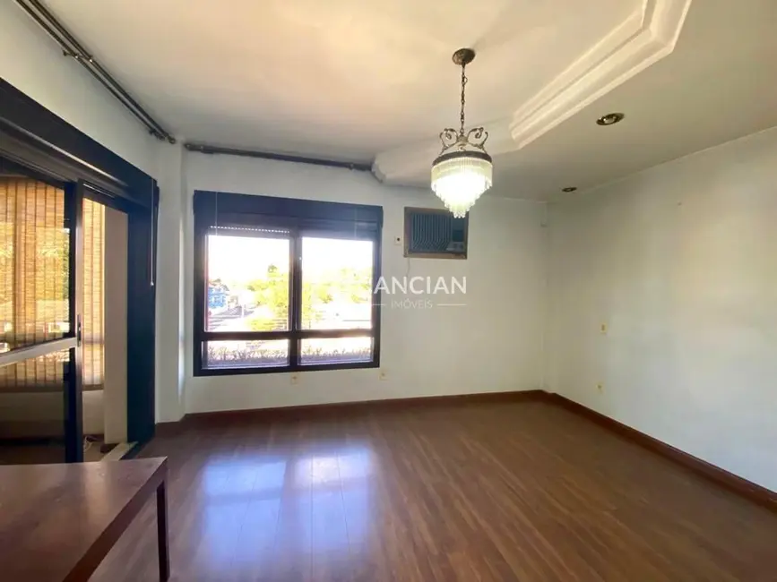 Foto 8 de Apartamento com 3 quartos à venda, 218m2 em Nossa Senhora de Fátima, Santa Maria - RS