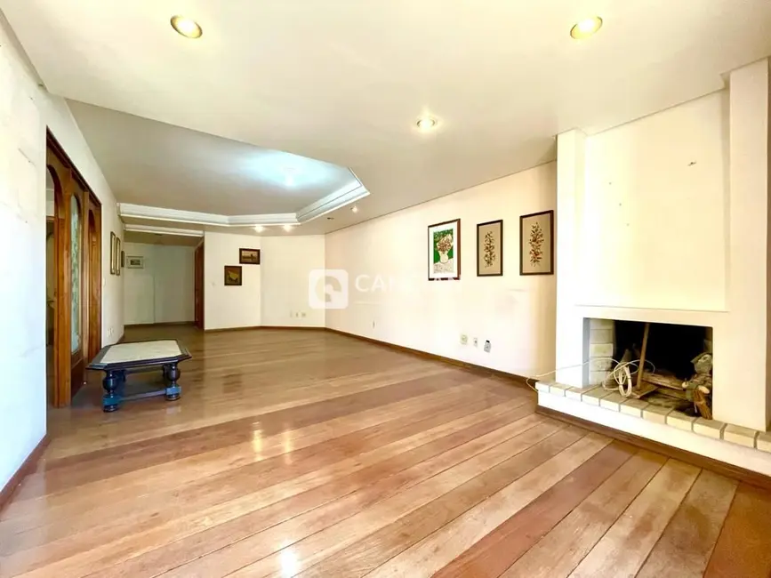 Foto 6 de Apartamento com 3 quartos à venda, 218m2 em Nossa Senhora de Fátima, Santa Maria - RS