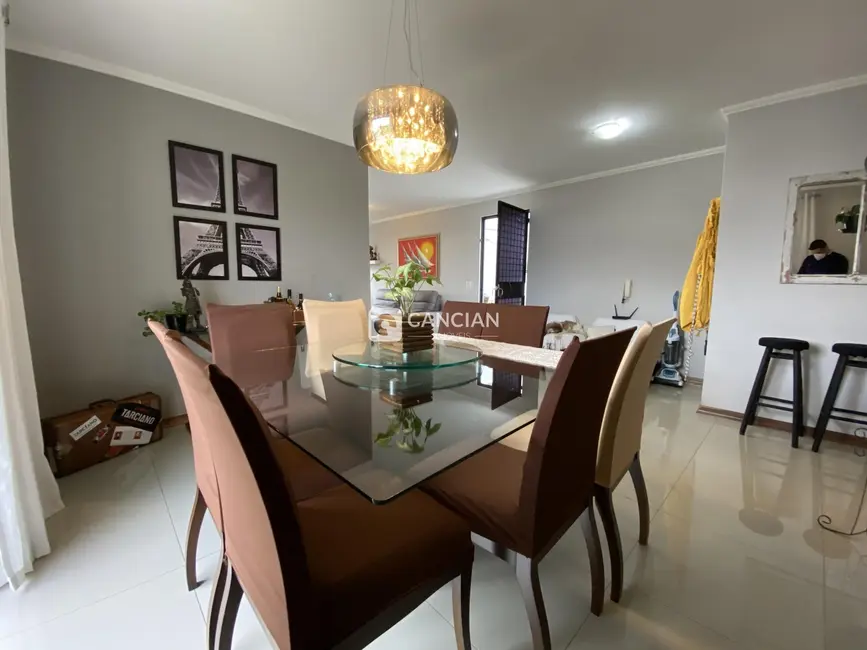 Cobertura com 3 quartos à venda, 182m2 em Nossa Senhora Medianeira, Santa Maria - RS - imagem 4 Foto 4 de Cobertura com 3 quartos à venda, 182m2 em Nossa Senhora Medianeira, Santa Maria - RS