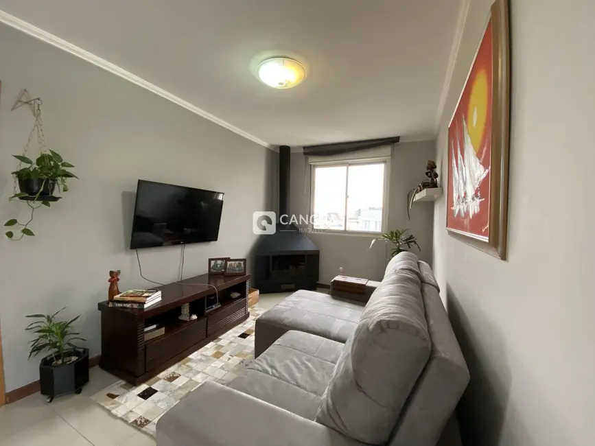 Cobertura com 3 quartos à venda, 182m2 em Nossa Senhora Medianeira, Santa Maria - RS - imagem 8 Foto 8 de Cobertura com 3 quartos à venda, 182m2 em Nossa Senhora Medianeira, Santa Maria - RS