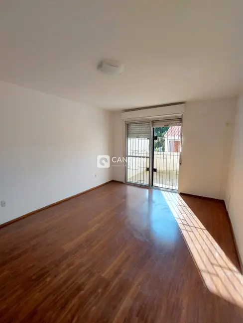 Foto 2 de Apartamento com 3 quartos à venda, 110m2 em Nossa Senhora das Dores, Santa Maria - RS