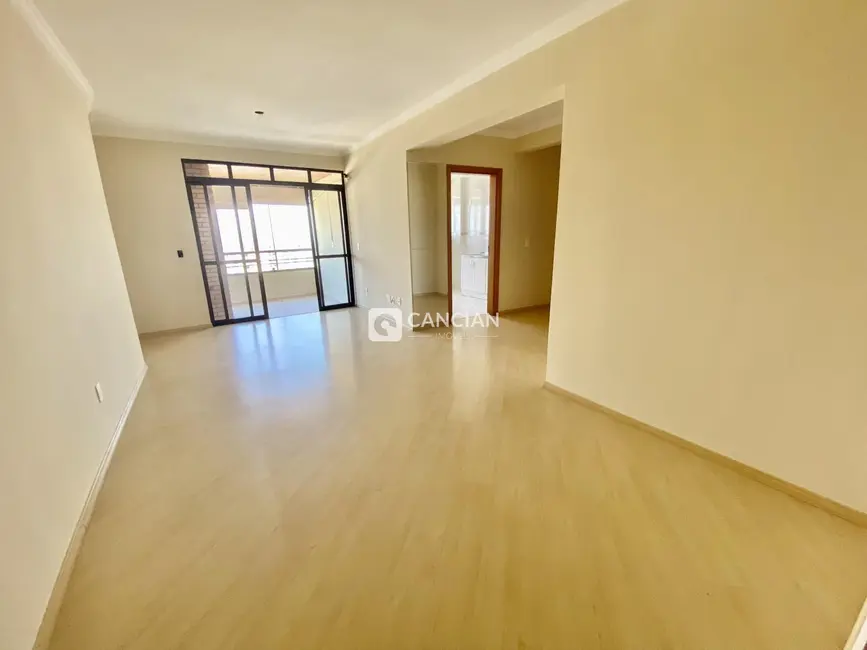 Foto 2 de Apartamento com 2 quartos à venda, 102m2 em Bonfim, Santa Maria - RS