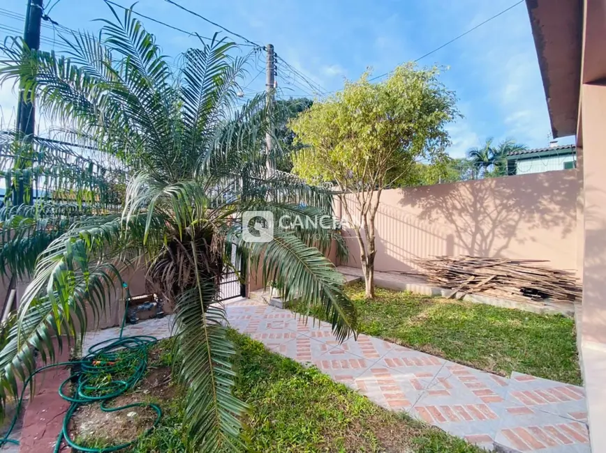 Casa com 2 quartos à venda, 210m2 em Nossa Senhora do Rosário, Santa Maria - RS - imagem 3 Foto 3 de Casa com 2 quartos à venda, 210m2 em Nossa Senhora do Rosário, Santa Maria - RS