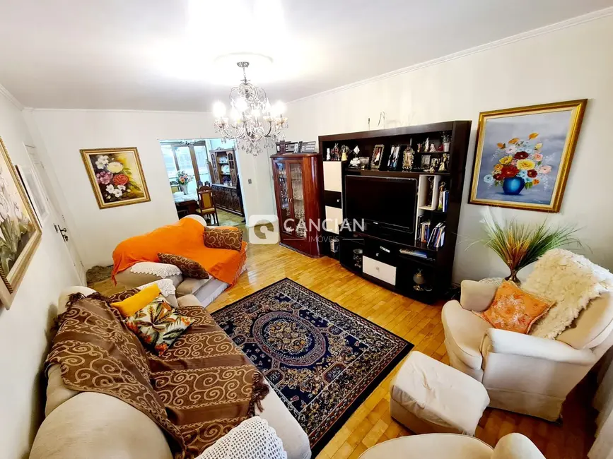 Apartamento com 3 quartos à venda, 159m2 em Centro, Santa Maria - RS - imagem 3 Foto 3 de Apartamento com 3 quartos à venda, 159m2 em Centro, Santa Maria - RS