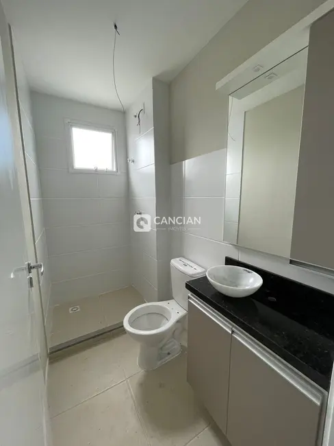 Foto 9 de Apartamento com 2 quartos à venda, 47m2 em Patronato, Santa Maria - RS