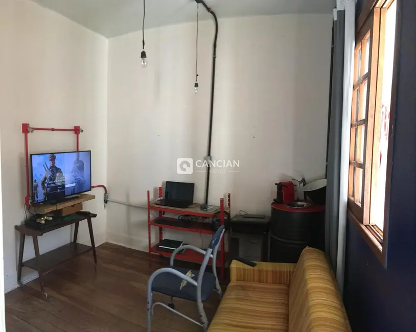 Casa com 3 quartos à venda, 192m2 em Centro, Santa Maria - RS - imagem 8 Foto 8 de Casa com 3 quartos à venda, 192m2 em Centro, Santa Maria - RS