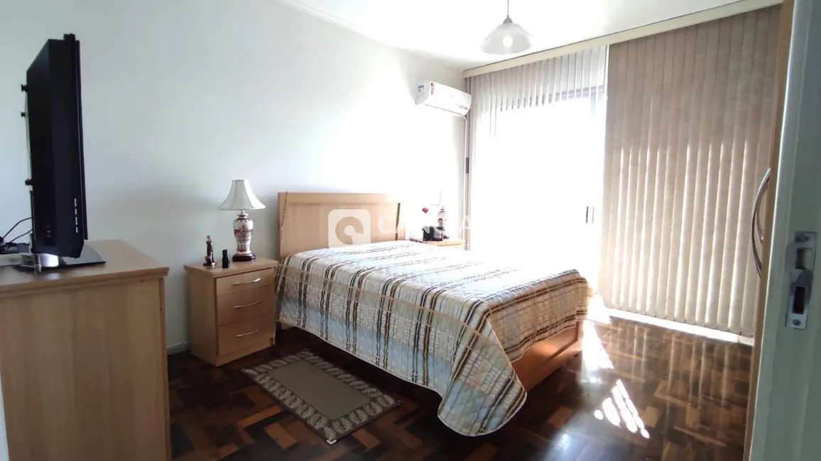 Foto 8 de Apartamento com 3 quartos à venda, 150m2 em Centro, Santa Maria - RS