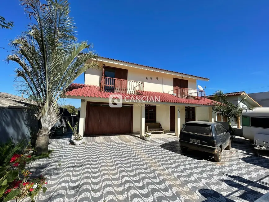 Foto 2 de Casa com 5 quartos à venda, 480m2 em Pinheiro Machado, Santa Maria - RS