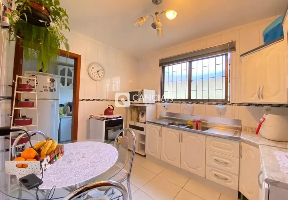 Foto 6 de Apartamento com 2 quartos à venda, 83m2 em Nossa Senhora de Lourdes, Santa Maria - RS