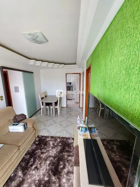 Foto 2 de Apartamento com 3 quartos à venda, 63m2 em Camobi, Santa Maria - RS
