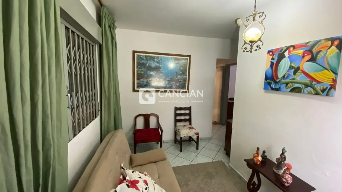 Casa com 2 quartos à venda, 180m2 em São José, Santa Maria - RS - imagem 5 Foto 5 de Casa com 2 quartos à venda, 180m2 em São José, Santa Maria - RS