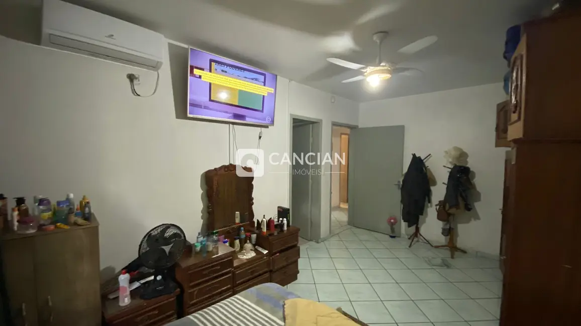 Casa com 2 quartos à venda, 180m2 em São José, Santa Maria - RS - imagem 7 Foto 7 de Casa com 2 quartos à venda, 180m2 em São José, Santa Maria - RS
