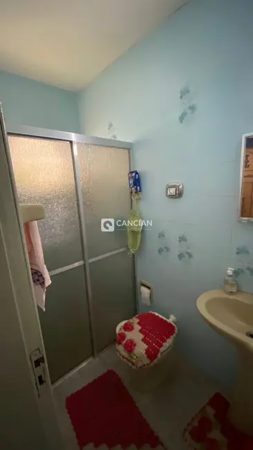 Casa com 2 quartos à venda, 180m2 em São José, Santa Maria - RS - imagem 8 Foto 8 de Casa com 2 quartos à venda, 180m2 em São José, Santa Maria - RS