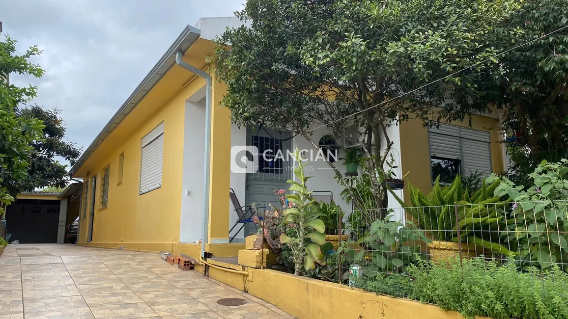 Casa com 2 quartos à venda, 180m2 em São José, Santa Maria - RS - imagem 3 Foto 3 de Casa com 2 quartos à venda, 180m2 em São José, Santa Maria - RS