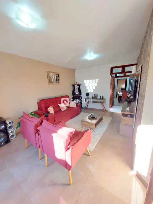 Casa com 3 quartos à venda, 120m2 em Nossa Senhora Medianeira, Santa Maria - RS - imagem 6 Foto 6 de Casa com 3 quartos à venda, 120m2 em Nossa Senhora Medianeira, Santa Maria - RS